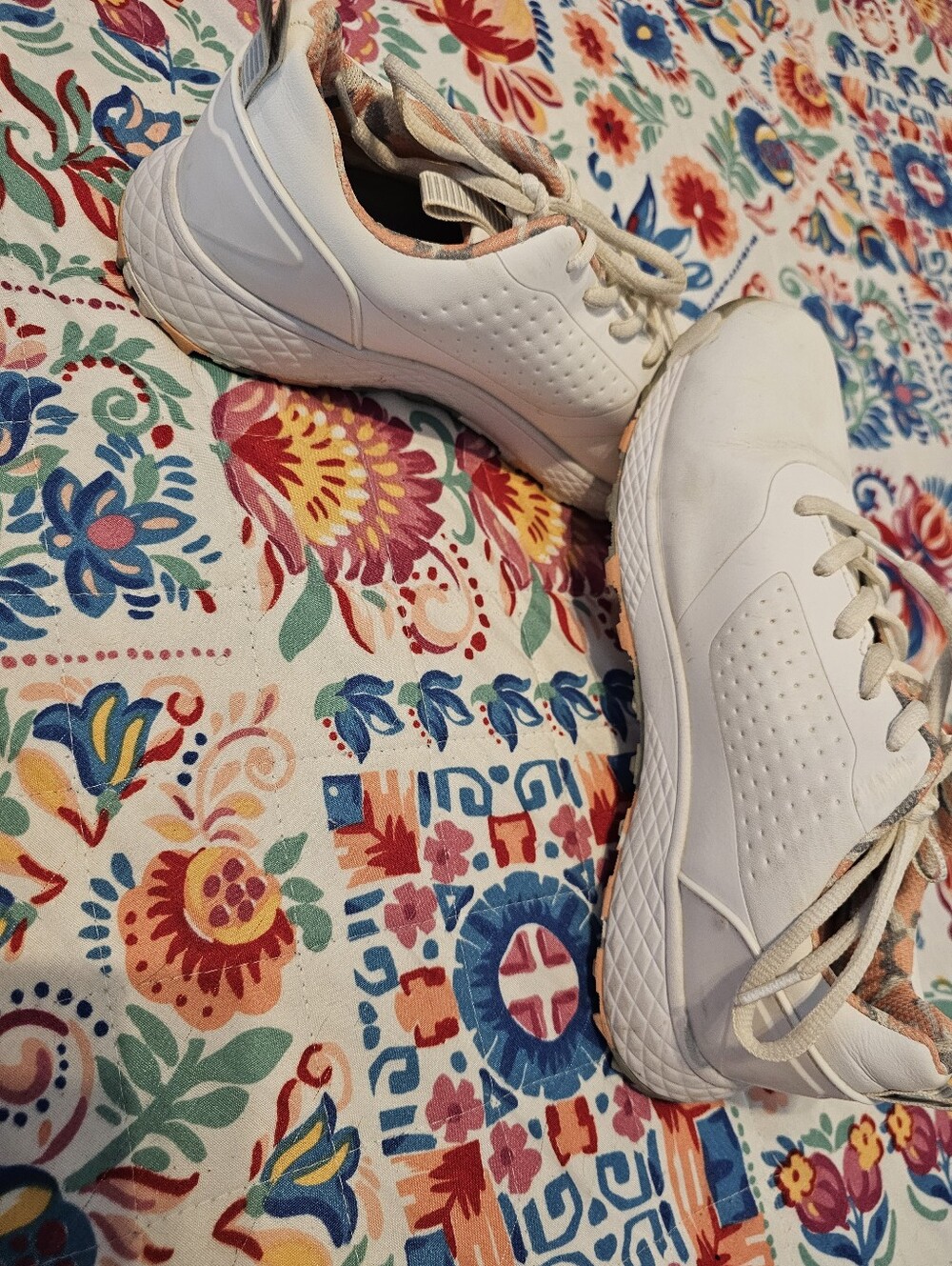 Aleck Womens Spikeless Golf Shoes Size EUR 40 White Coral Grey Camo Sneakers